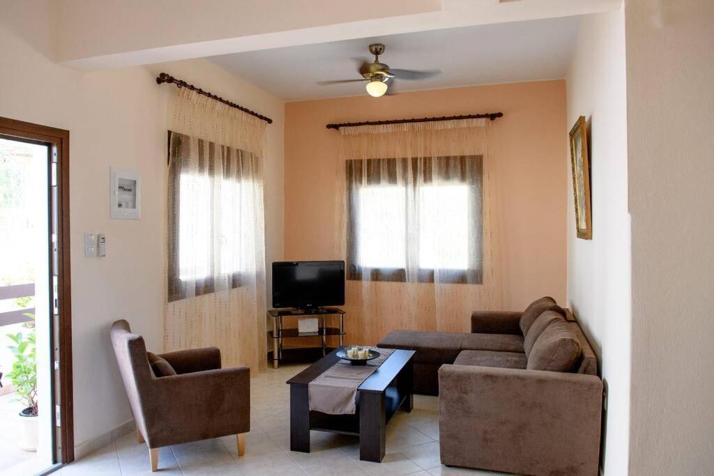 Effies House Villa Myrties Екстериор снимка